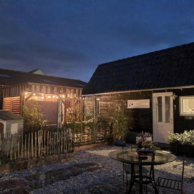 Wellness Chalet Met Jacuzzi, Sauna, Omheinde Tuin, Sint-Annaland Eksteriør bilde