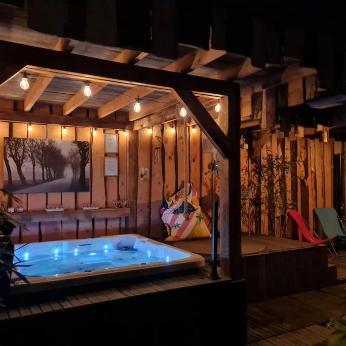 Wellness Chalet Met Jacuzzi, Sauna, Omheinde Tuin, Sint-Annaland Eksteriør bilde