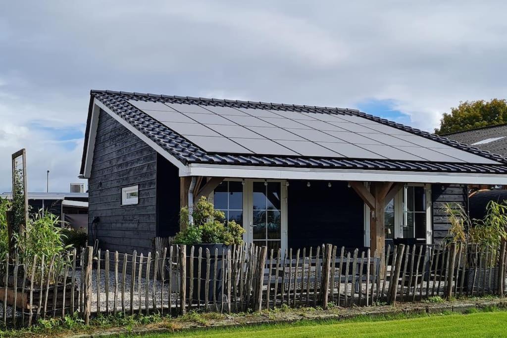 Wellness Chalet Met Jacuzzi, Sauna, Omheinde Tuin, Sint-Annaland Eksteriør bilde