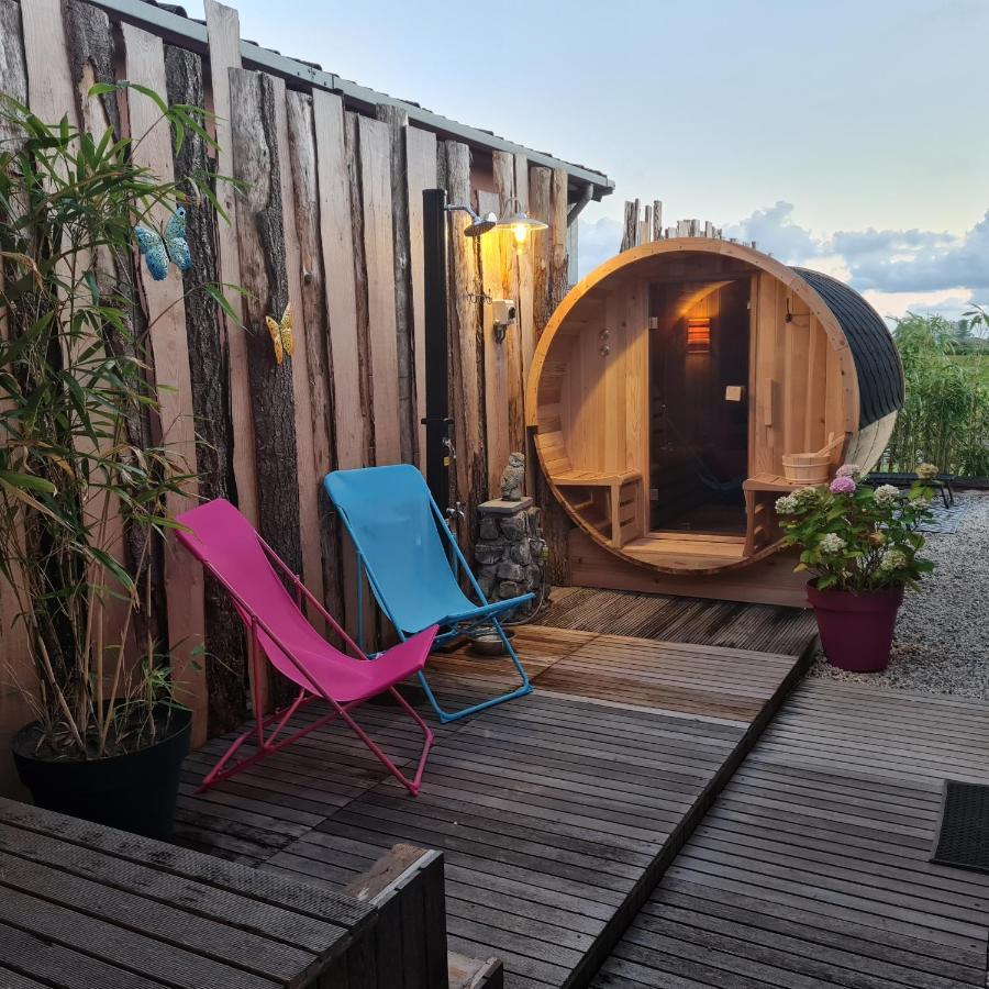Wellness Chalet Met Jacuzzi, Sauna, Omheinde Tuin, Sint-Annaland Eksteriør bilde