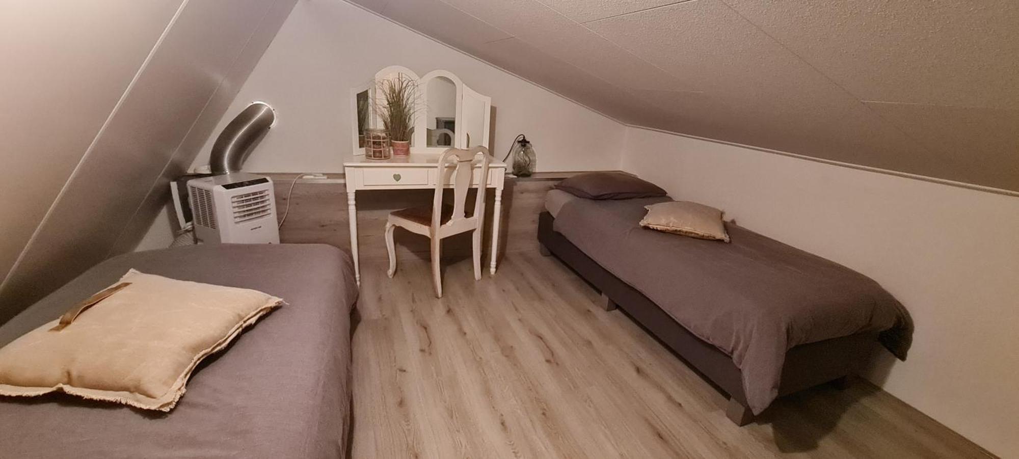 Wellness Chalet Met Jacuzzi, Sauna, Omheinde Tuin, Sint-Annaland Eksteriør bilde